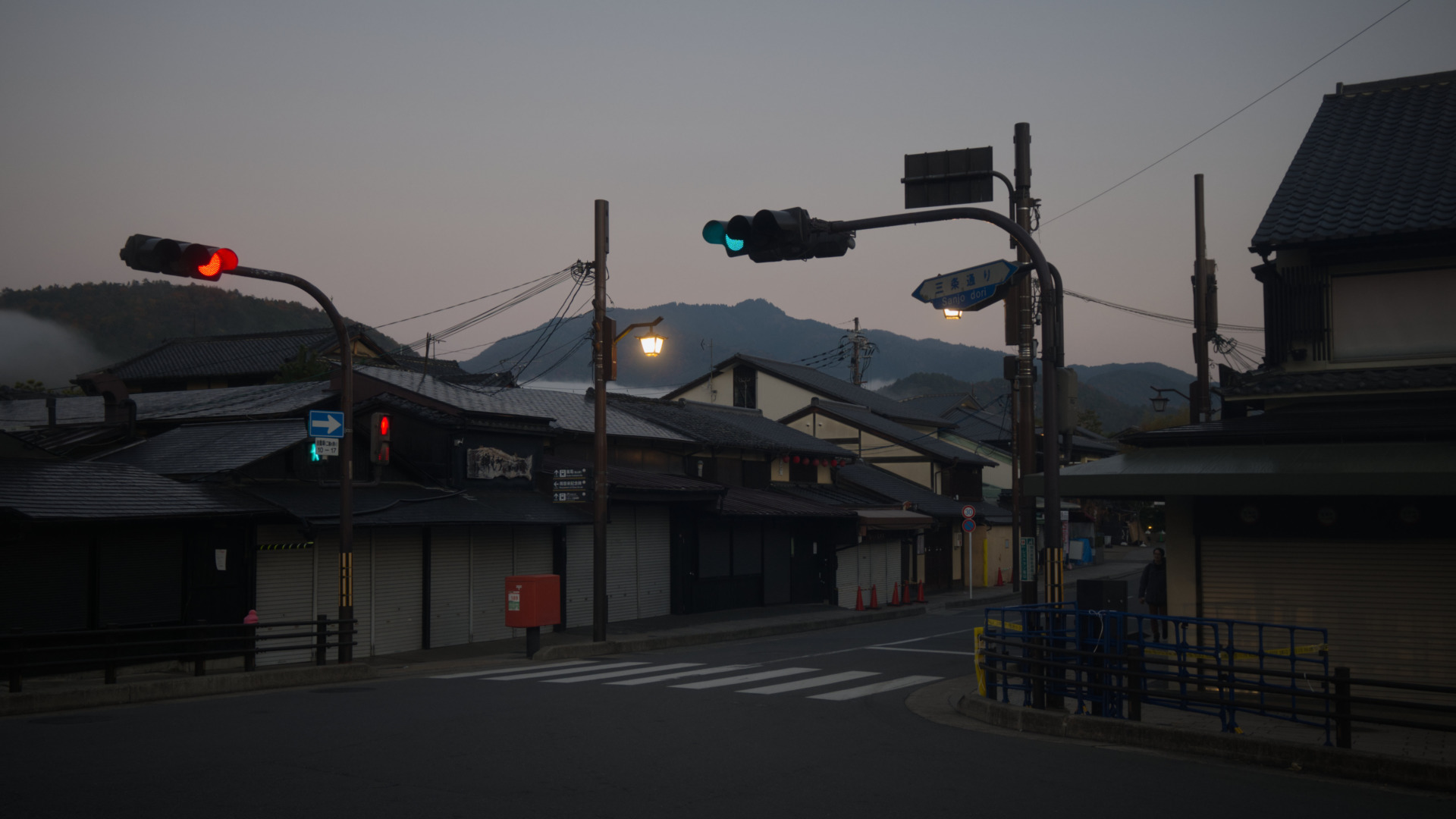 無人の嵐山の写真